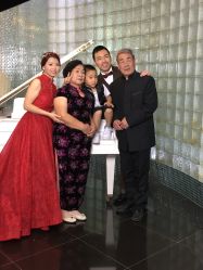 -现代经典婚纱摄影