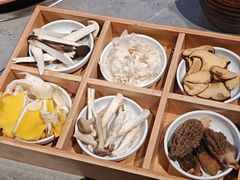-阿婆情腊排骨火锅·野生菌季(古城旗舰店)
