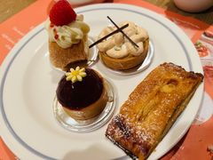 -咖啡苑自助餐厅·中国大饭店