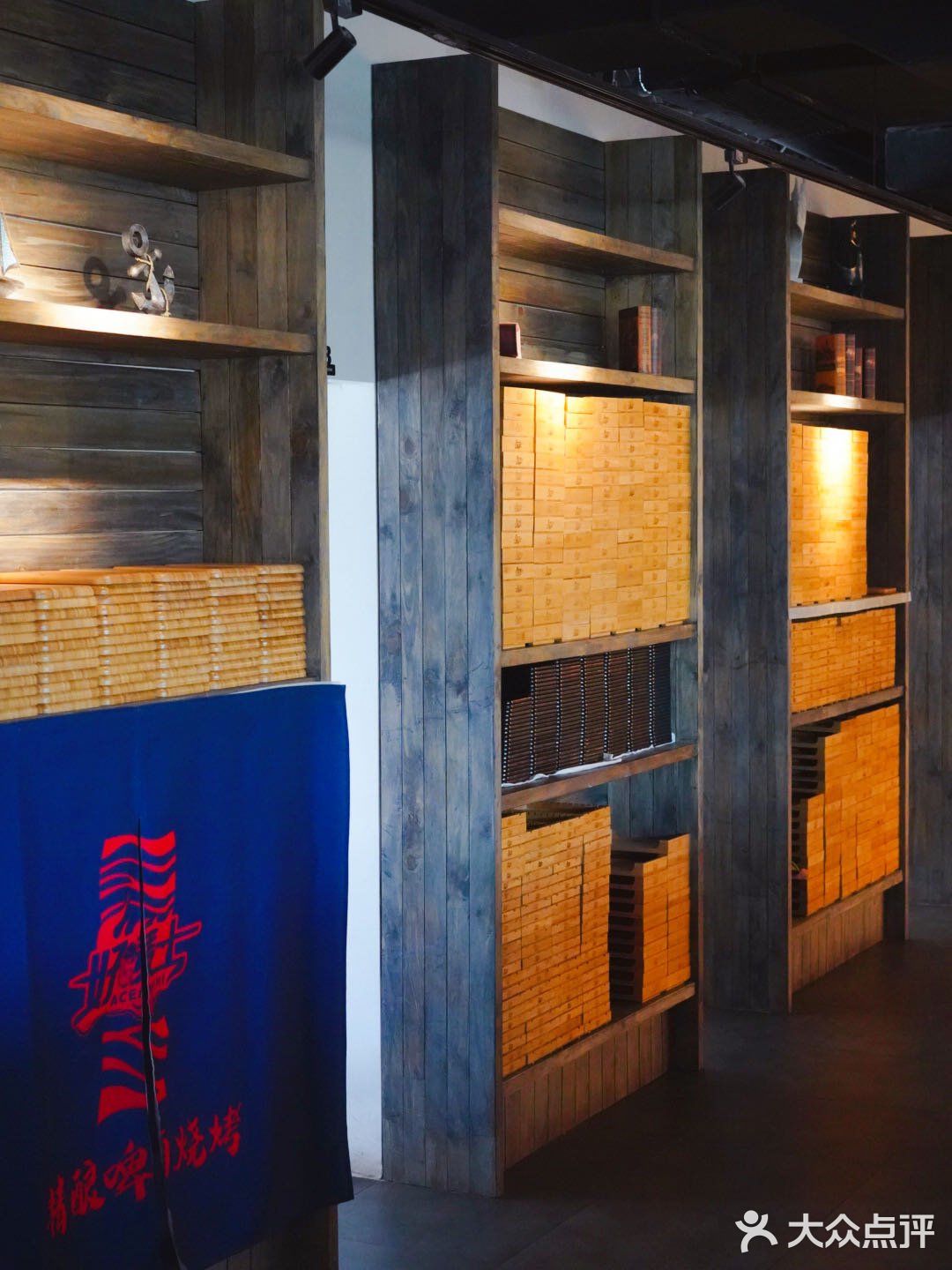 就好这一口烟火气满满的烧烤店 好唛士很过瘾