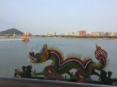 -龙虎塔