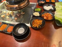 -肉甲韩国木炭烤肉(新壹街1店)