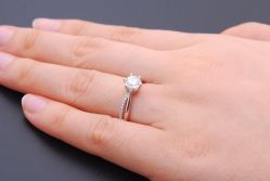 -威德钻石-克拉钻大本营(南京东路店)