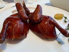 玻璃脆皮乳鸽-香港狮子山下·明星粤菜餐厅(北苑店)