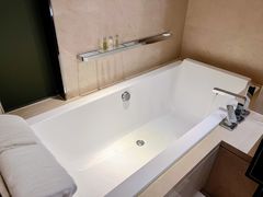 -广州天河希尔顿酒店