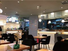 -POKEE VIA&Brunch·维娅(重庆来福士店)