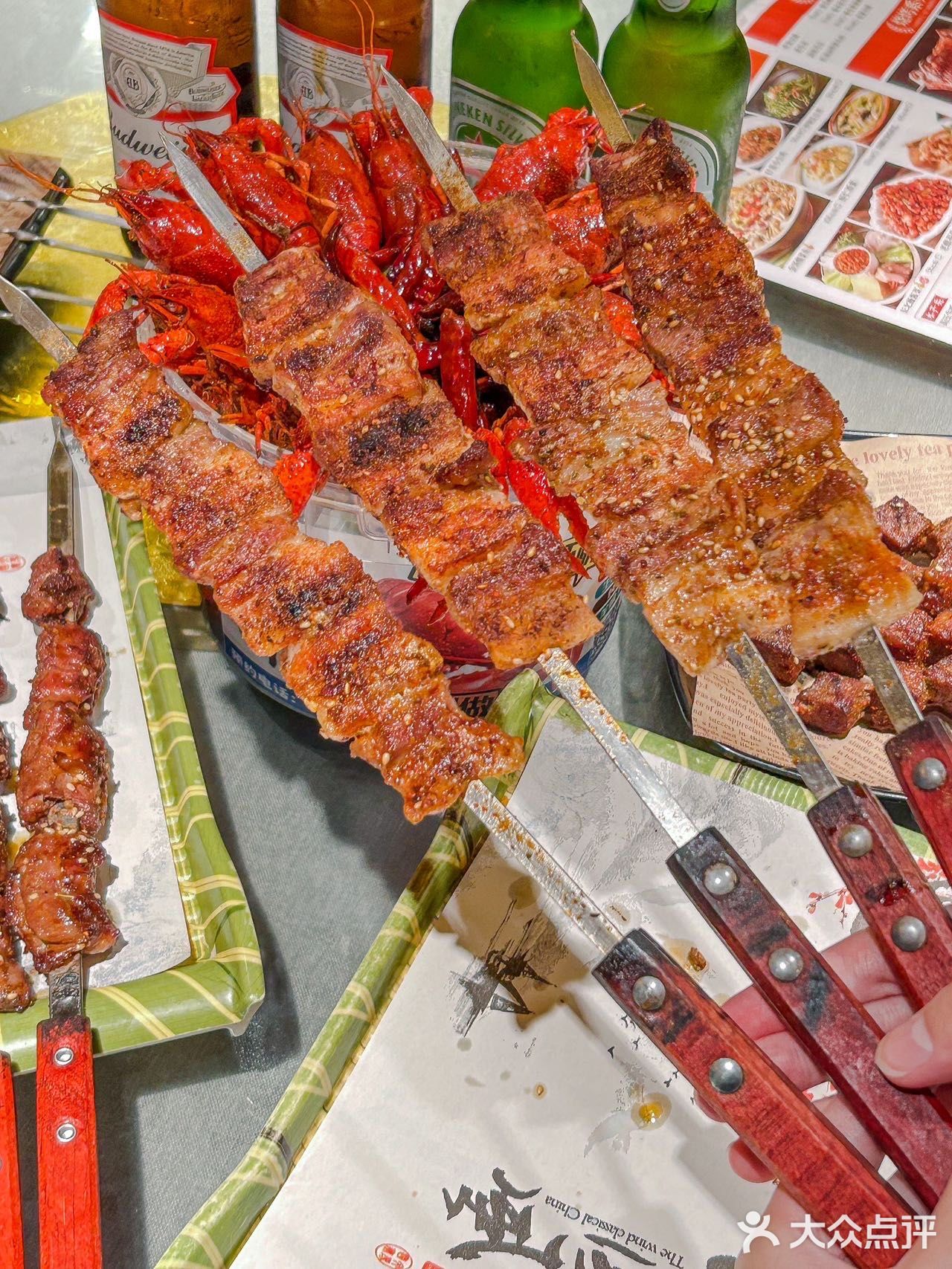 龙年第一顿烧烤龙虾吃到停不下来！！