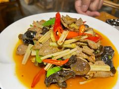 -大众跷脚牛肉馆·非遗传承单位(峨眉山店)