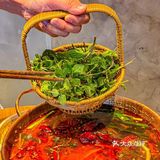 在嘉定！一定要吃一次的云南酸菜火锅！   