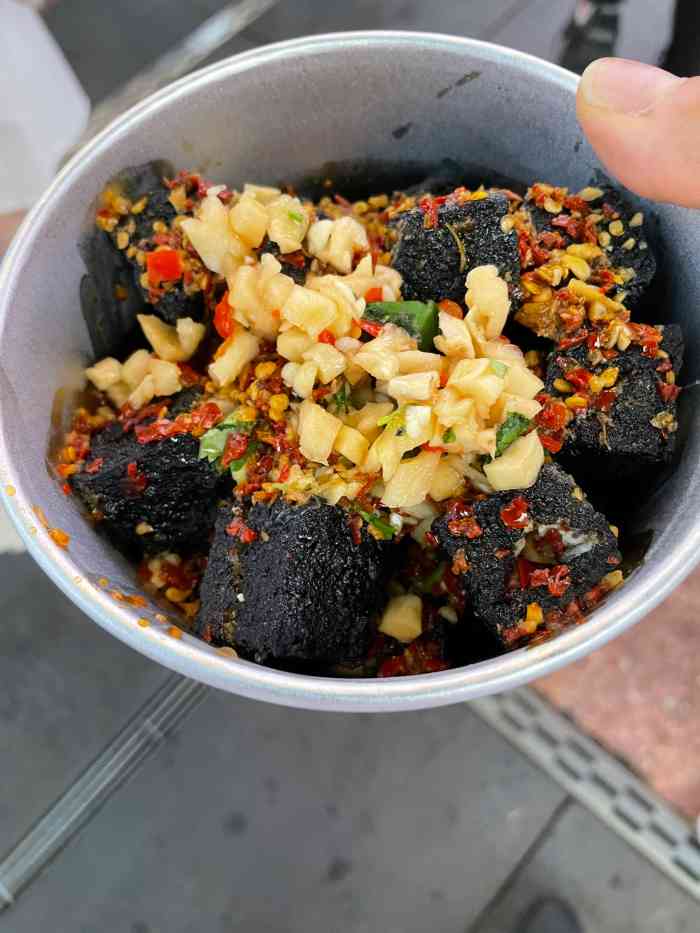 董顺桃小粒臭豆腐(步行街店)-"「1-2 人臭豆腐 糖油粑粑」这个套餐绝.