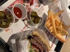 -The Habit Burger Grill 哈比特汉堡(复兴soho店)