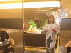-钱小奴海鲜自助黑金店(杭州滨江龙湖店)