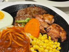 -汤姆家的牛排意面披萨(新城市广场店)