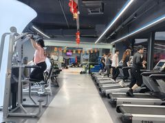 -超鹿运动(五四路恒力城店)