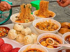 -李与白包子铺(桐梓林店)
