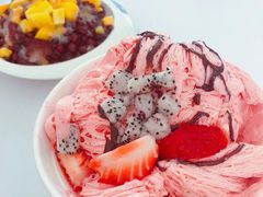 草莓雪奶-梁子刨冰王&梁小糖(王顶堤店)