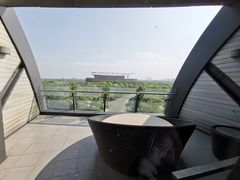 -上海滴水湖皇冠假日酒店