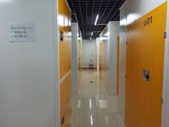 -安东易迷你自助仓储寄存仓库(草桥店)