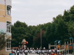 -上海青草地幼儿园