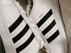 -阿迪达斯(武林银泰三叶草店)