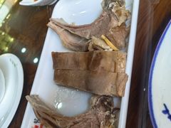 -三江源美食城