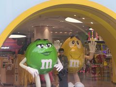 -m豆巧克力世界(上海世茂广场店)
