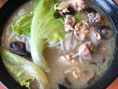 香菇炖鸡米线-老妈米线(港龙店)