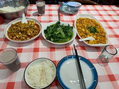 -洪霞餐馆·川菜·鲜货现炒(两江春城店)