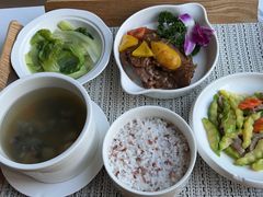 -臻儿屿月子会所(茶山店)