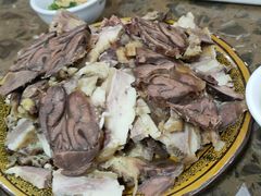 -黄利砖万峰林布依特色酸笋牛肉馆