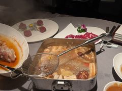 -左庭右院鲜牛肉火锅黑金店(陆家嘴中心店)