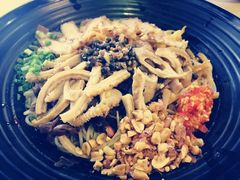 全家福干捞螺蛳粉-怂猫抓子·成都冒烤鸭