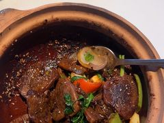 -八府香鸭·啫啫煲(华山路店)