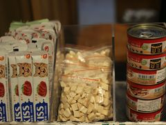 猫零食-藏猫猫咖啡主题馆(中央大道店)