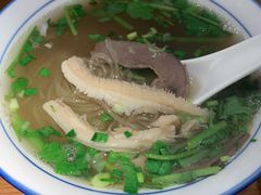 牛肉粉丝汤-鑫震源·苏式大虾生煎(山塘街店)