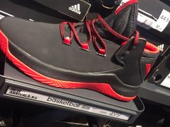 -NIKE上海青浦换季优惠店