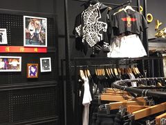 -BOY LONDON(上海佛罗伦萨小镇店)