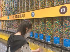 -m豆巧克力世界(上海世茂广场店)