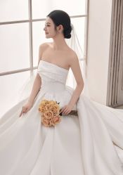 -蒙太奇婚纱摄影(万达店)