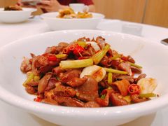 -鱼鲜饭香·招牌汽锅剁椒鱼头王