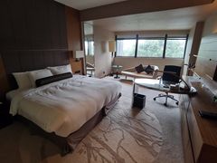 -上海滴水湖皇冠假日酒店