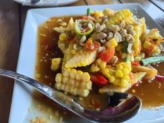 -Chom Cafe and Restaurant