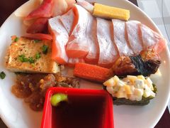 -荣誉国际酒店-云顶旋转餐厅