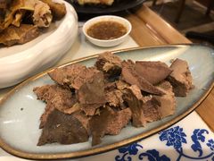 手掰猪肝-东方饺子王(新奥购物中心店)