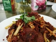 -桉树林A coffee 森林餐厅(三圣乡店)