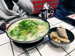 豚骨上汤小锅米线-肥汁米蘭香港米线(长宁来福士店)