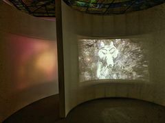 -Nathalie Djurberg与Hans Berg“牛皮纸包裹的月亮”-Prada荣宅当季展览