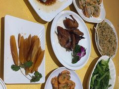 -鹏城人家海鲜酒家·23年老字号(较场尾店)