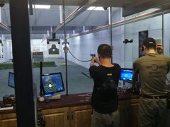 -都市枪神实弹射击俱乐部