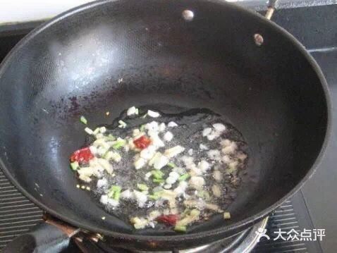 梭子蟹炒毛豆,鲜上加鲜